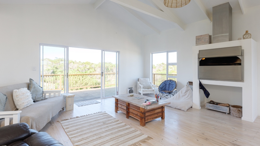 4 Bedroom Property for Sale in Suiderstrand Western Cape